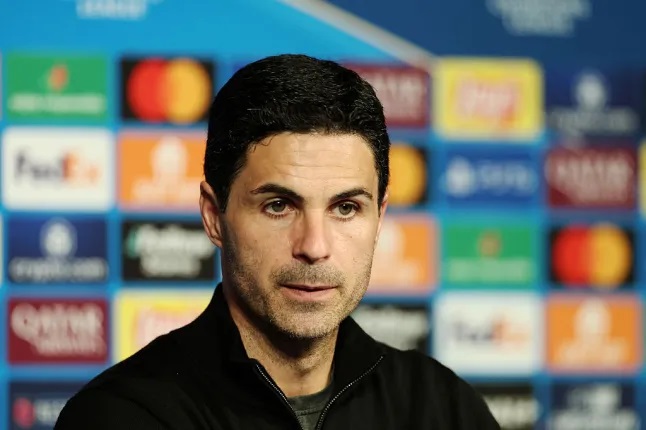 Các đối thủ của Arsenal đã hành động sớm.