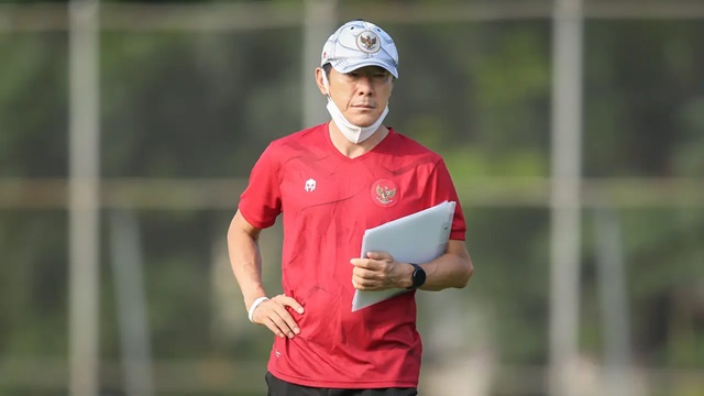 Truyền thông Hàn Quốc cảnh báo Shin Tae-yong về nguy cơ khi nhận lời Trung Quốc