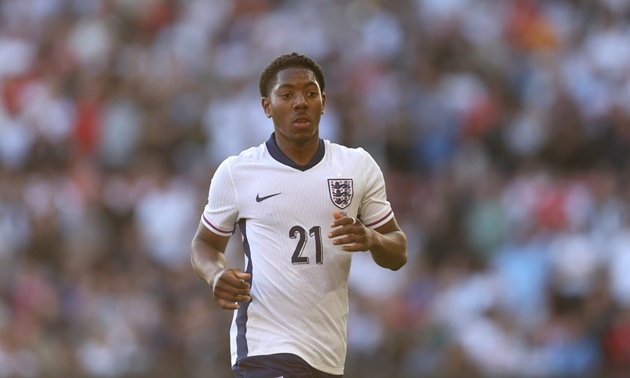 Lewis-Skelly sẽ hết hạn hợp đồng với Arsenal vào hè 2026