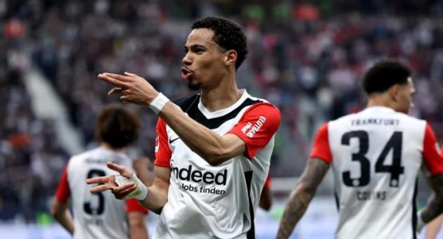 Liverpool có động lực lớn để chốt hạ thương vụ Hugo Ekitike