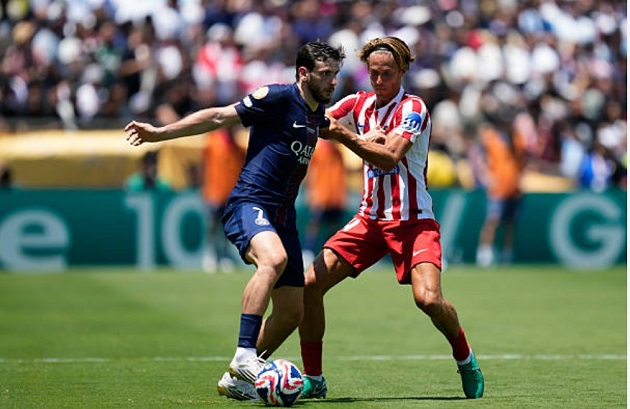 PSG tập trung vào việc giữ bóng chắc.