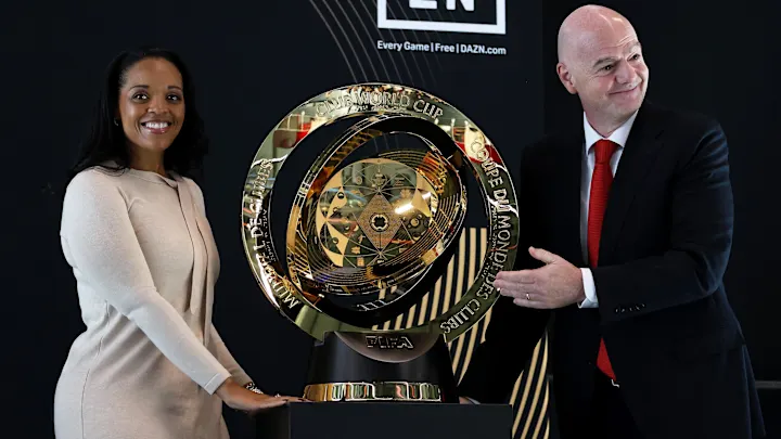 Thật khó để cưỡng lại giá trị khổng lồ của giải thưởng Club World Cup.