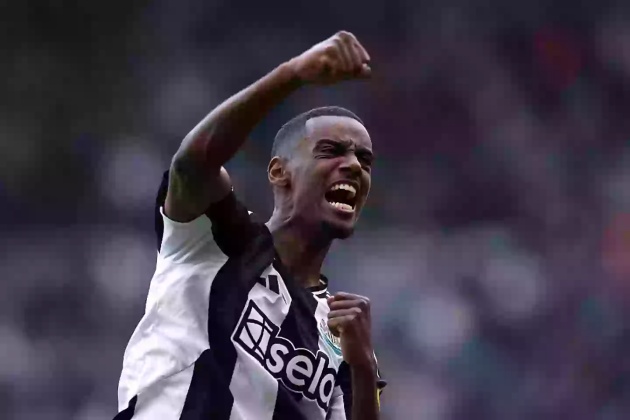 Liverpool muốn có thêm Isak.