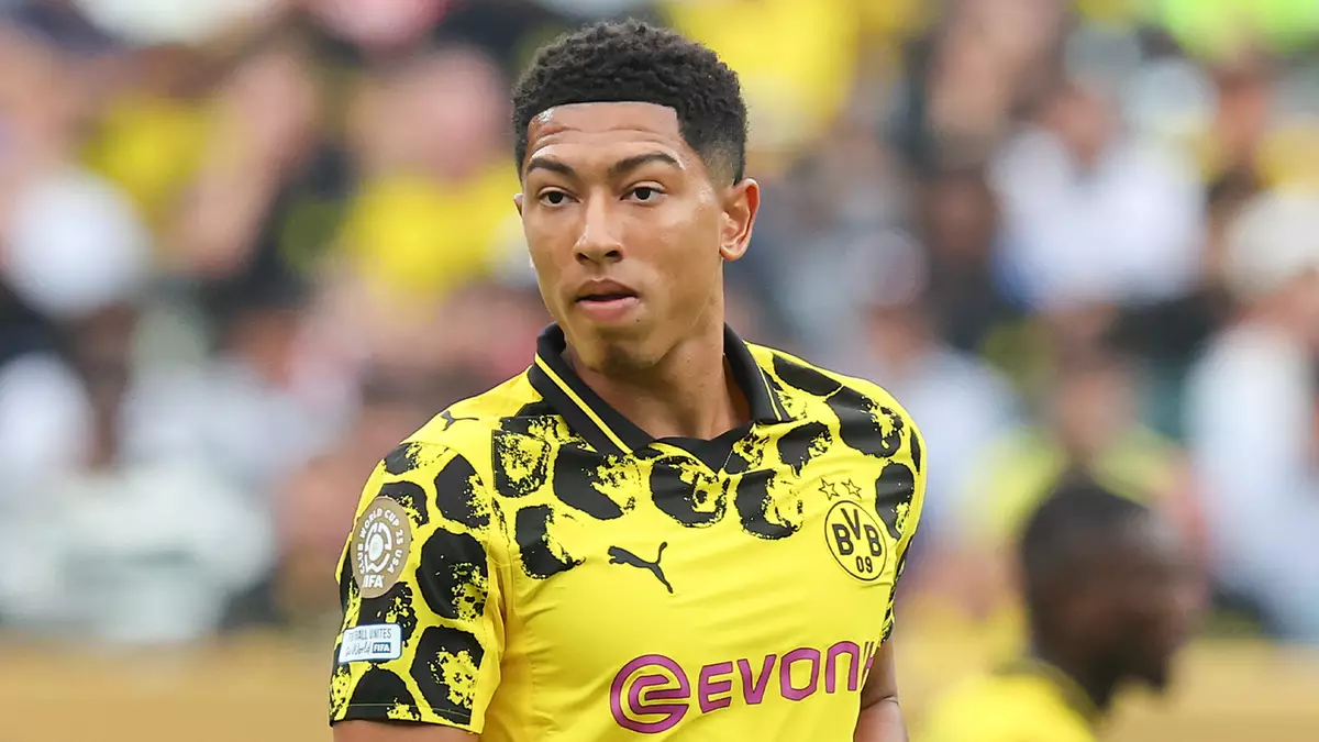 Choáng với mức lương của Jobe Bellingham tại Dortmund, tăng hơn 550%