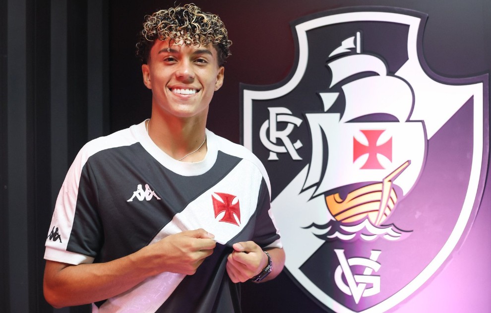 Barcelona hướng sự chú ý đến thị trường Brazil khi quyết chiêu mộ tiền vệ trẻ Lukas Zuccarello của Vasco Da Gama.