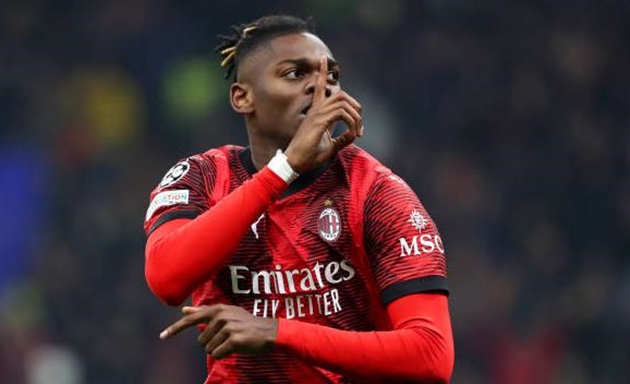 Rafael Leao chưa thể khiến Bayern Munich bị thuyết phục hoàn toàn.