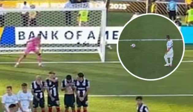 Monterrey gây tranh cãi với hàng rào kép trước Inter Milan