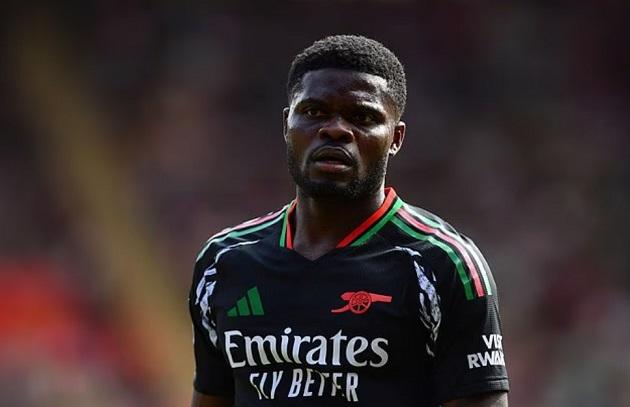 Tái cấu trúc tuyến giữa, Arsenal dần khép lại chương Thomas Partey