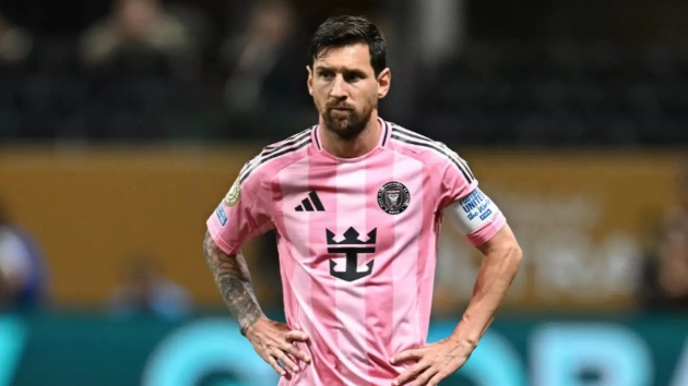 CĐV xót xa cho Messi: "Gánh cả đội, vẫn phải ghi bàn"