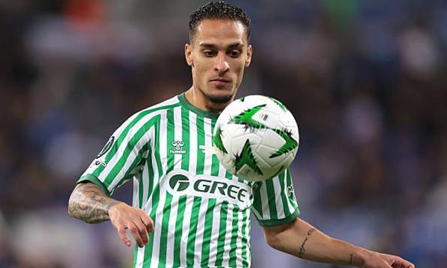 MU muốn bán đứt Antony, Betis bị làm khó