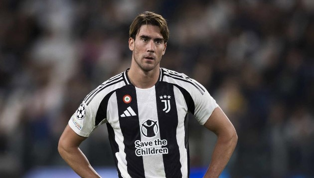 Vlahovic là chữ ký đáng thử cho Real.