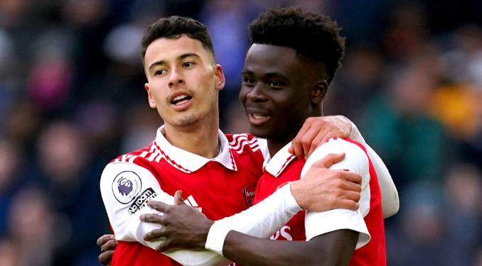 Gabriel Martinelli và Bukayo Saka không phát triển như kỳ vọng.