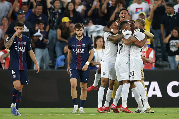 2 điểm nóng sau trận PSG 0-1 Botafogo