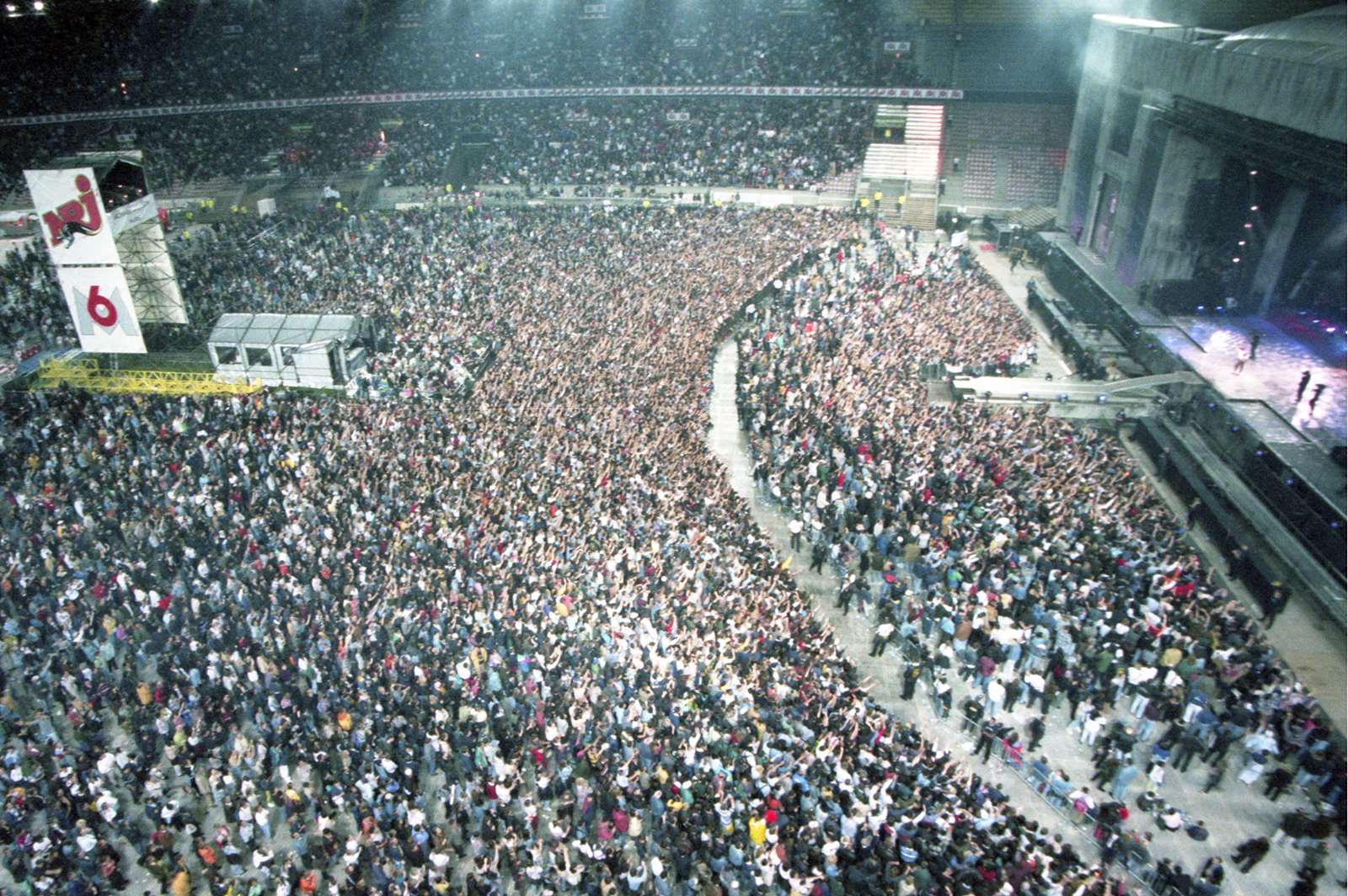 Buổi concert của vua nhạc pop Michael Jackson được tổ chức tại sân vận động.