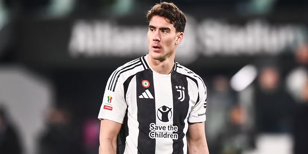 Dusan Vlahovic lý tưởng cho Man United?