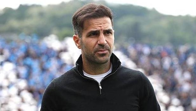 Xây sân vận động mới, đội của Fabregas đối mặt vấn đề nan giải