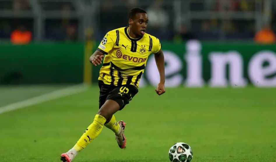 Bayern tham gia cuộc đua giành Jamie Gittens, Chelsea phải dè chừng