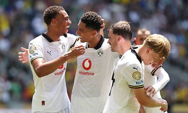 Dortmund nghẹt thở vượt qua Sundowns trong trận cầu 7 bàn thắng