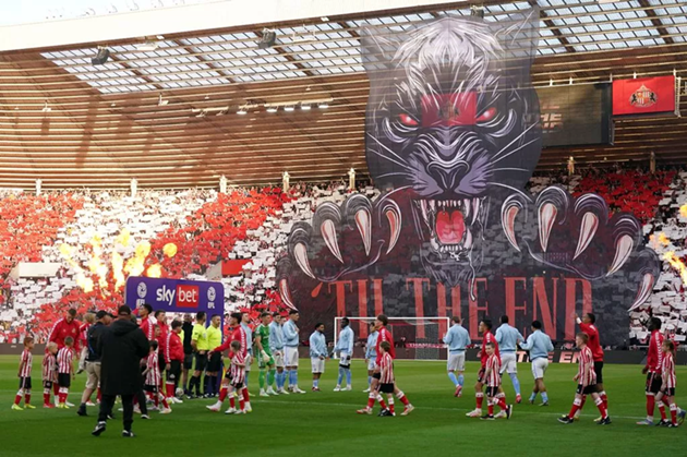 Trở lại EPL, huyền thoại Sunderland làm nóng cuộc đối đầu với West Ham