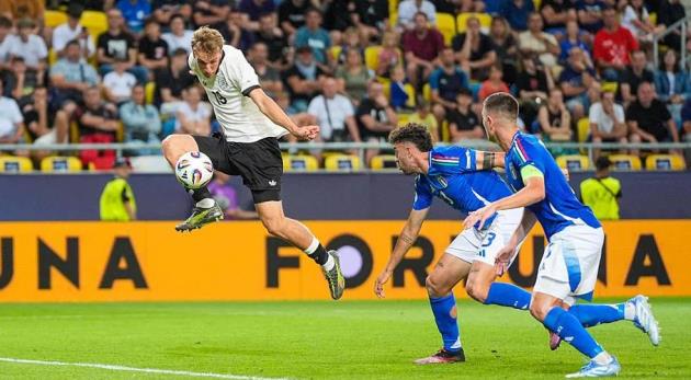 Đức vượt ải Ý vào bán kết EURO U21