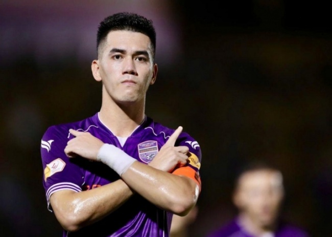 Tiến Linh giành danh hiệu đồng Vua phá lưới V-League.