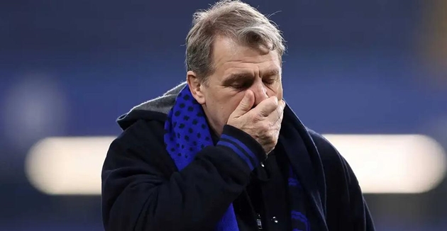 Premier League "sờ gáy" Chelsea vì vé chợ đen