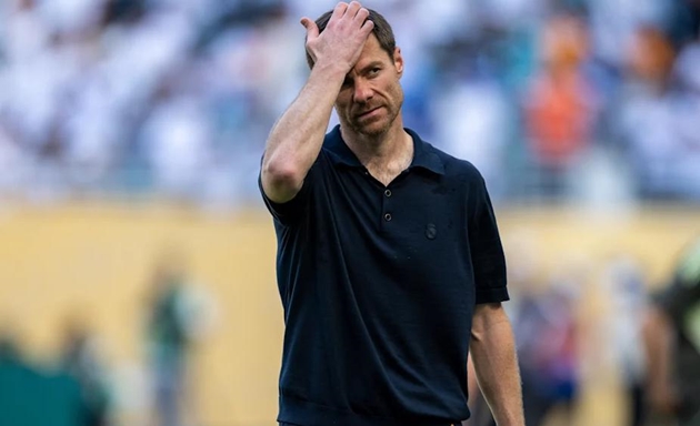 Asencio, tấm thẻ đỏ và lời răn đe của Xabi Alonso