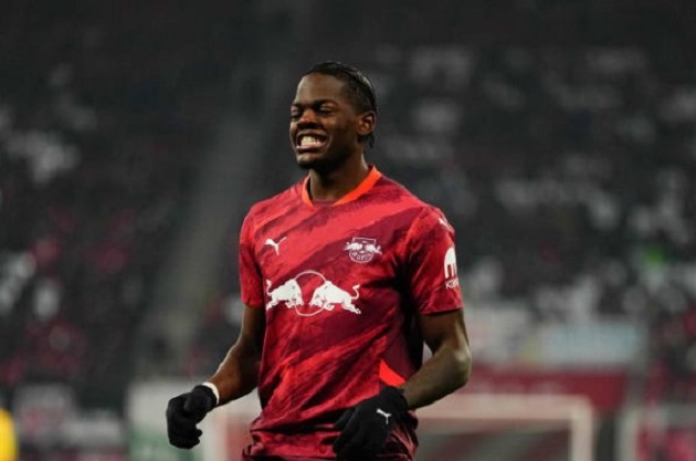 Lukeba có phải phương án tốt hơn Guehi cho Liverpool?