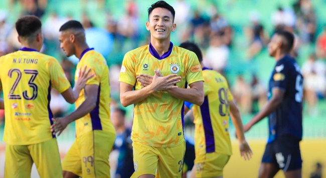 Hà Nội FC đánh bại Bình Định ở vòng cuối V-League.