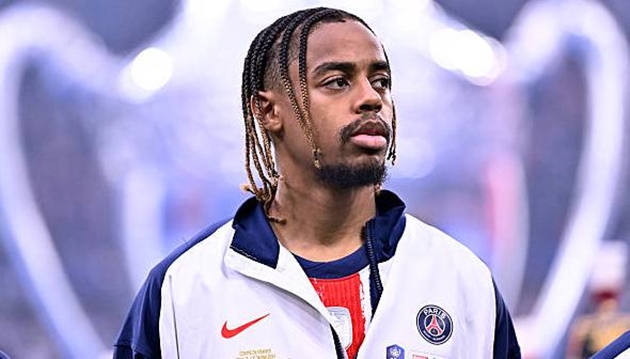 Arsenal và Chelsea quan tâm, PSG không bán Barcola