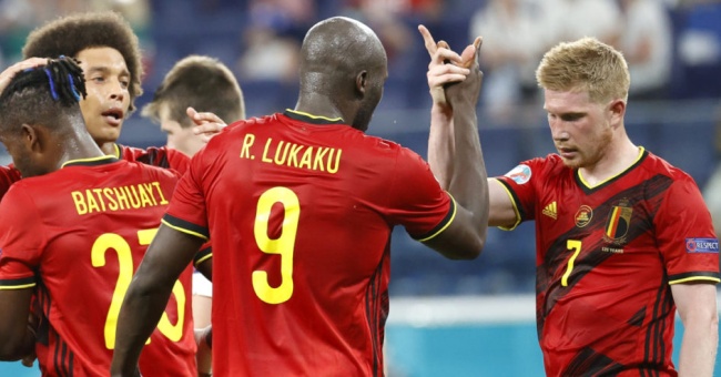 Lukaku hóa 'siêu cò' giúp Napoli sở hữu De Bruyne