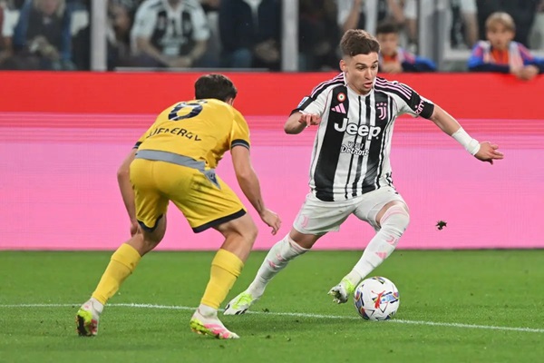 Porto từ chối đề nghị của Juventus dành cho Francisco Conceicao