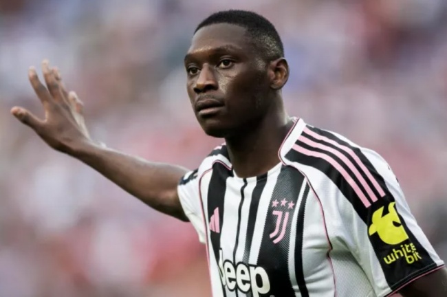 Kolo Muani chưa quan tâm Chelsea, mong tiếp tục ở lại Juventus