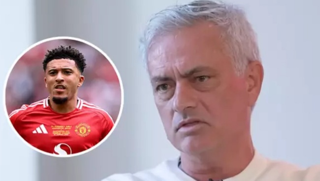 Mourinho: “Sancho có tiềm năng, nhưng cần sự định hướng đúng đắn”