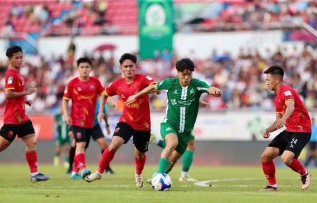 Văn Toàn nhắn nhủ Công Phượng trước trận play-off thăng hạng