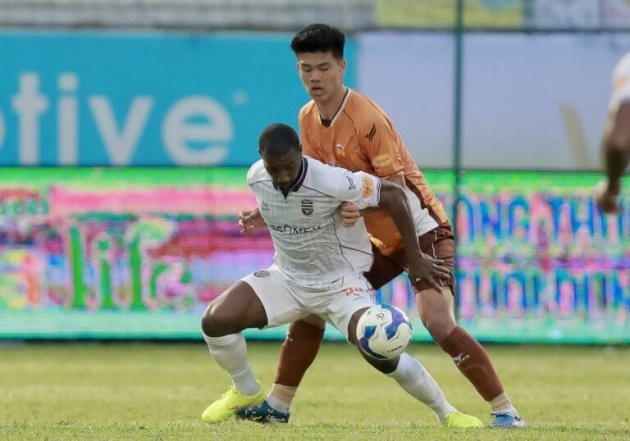 Trung vệ 18 tuổi, cao 1m95 của HAGL lên tuyển U23 Việt Nam