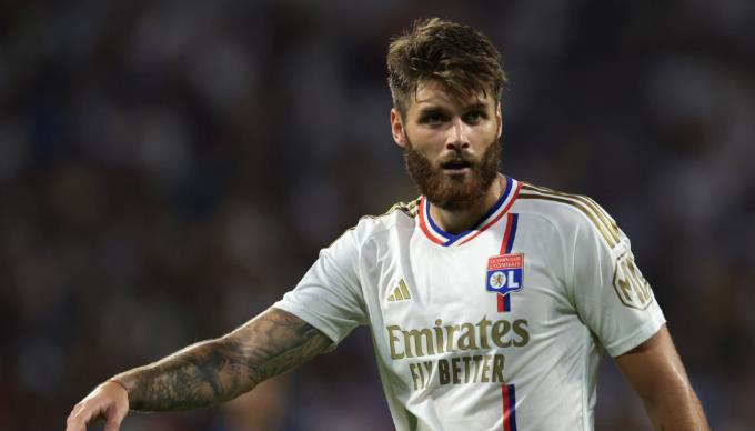 Duje Caleta-Car có thể trở lại Premier League.