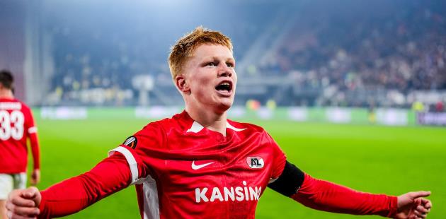 Kees Smit là tiền vệ triển vọng.