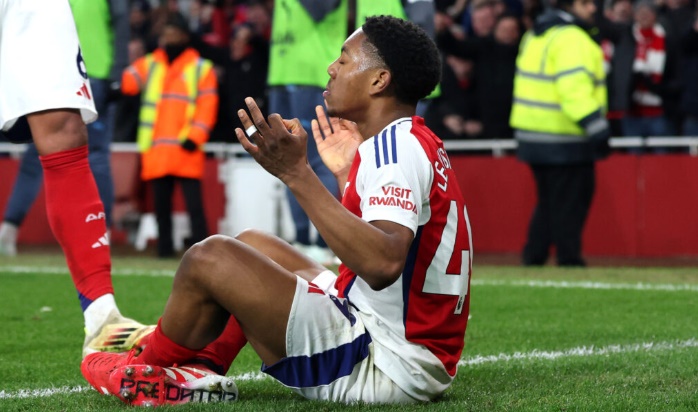 NÓNG! Arsenal trói chân thành công Lewis-Skelly