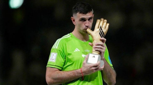 Emiliano Martinez không muốn sang Saudi, chờ cơ hội tại MU