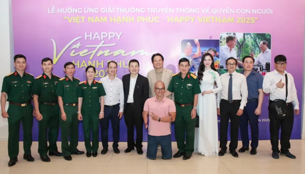 Lễ hưởng ứng chương trình "Việt Nam hạnh phúc - Happy Vietnam 2025" diễn ra sôi nổi tại TP.HCM