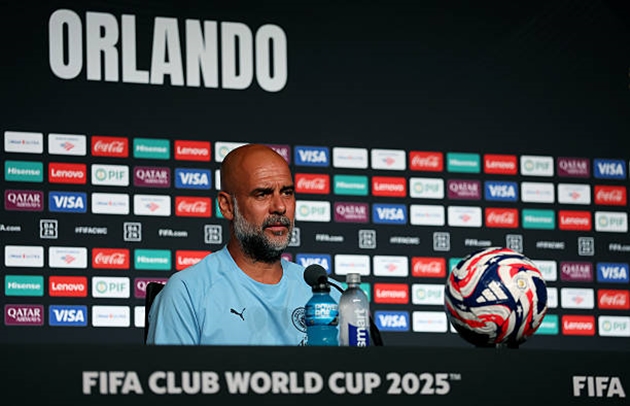 Lo ngại thời tiết, Pep đưa ra lời khuyên cho NHM Man City