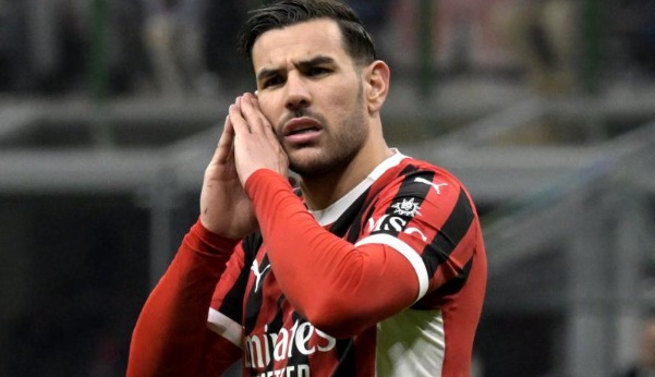 Theo Hernandez rời Milan, ký hợp đồng lương khủng với Al-Hilal