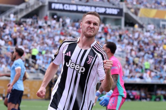 Juventus có bàn gỡ hòa 1-1.