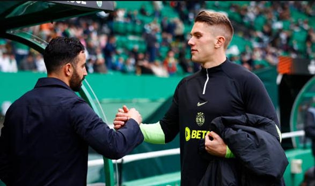 Viktor Gyokeres có thể đồng ý chuyển tới Manchester United.