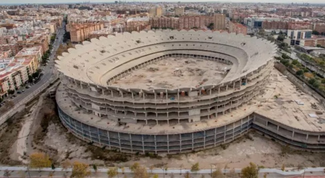 Valencia tái khởi động sân Nou Mestalla sau 16 năm đình trệ