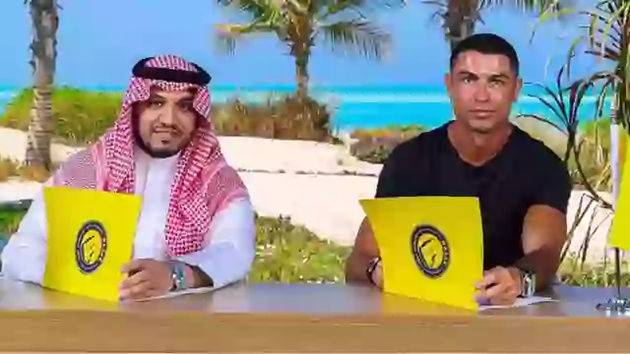 Ronaldo ở lại Al Nassr, tiếp tục vi phạm luật sống chung tại Saudi Arabia