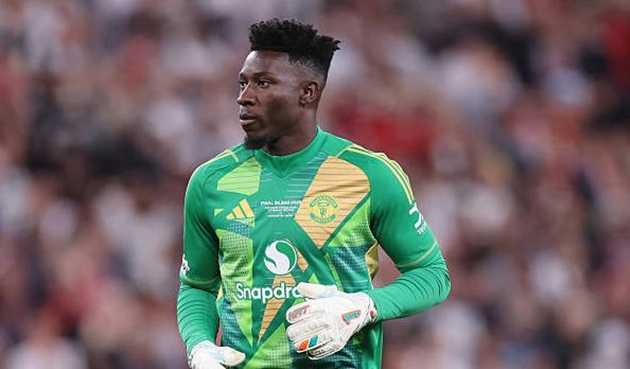 Man United cân nhắc bán rẻ Onana