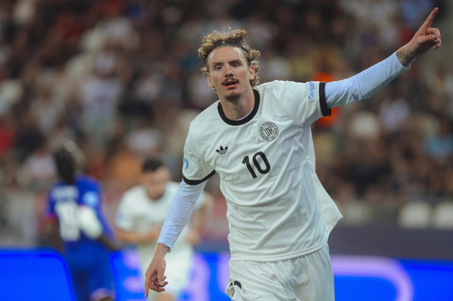 Nick Woltemade - Messi phiên bản 1m98 mà U21 Anh cần khoá chặt