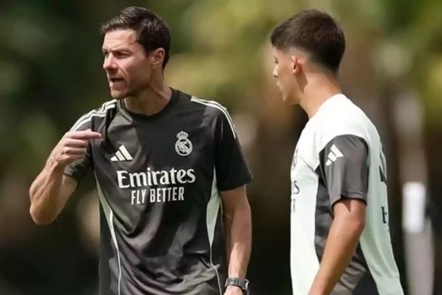Xabi Alonso hài lòng về Guler